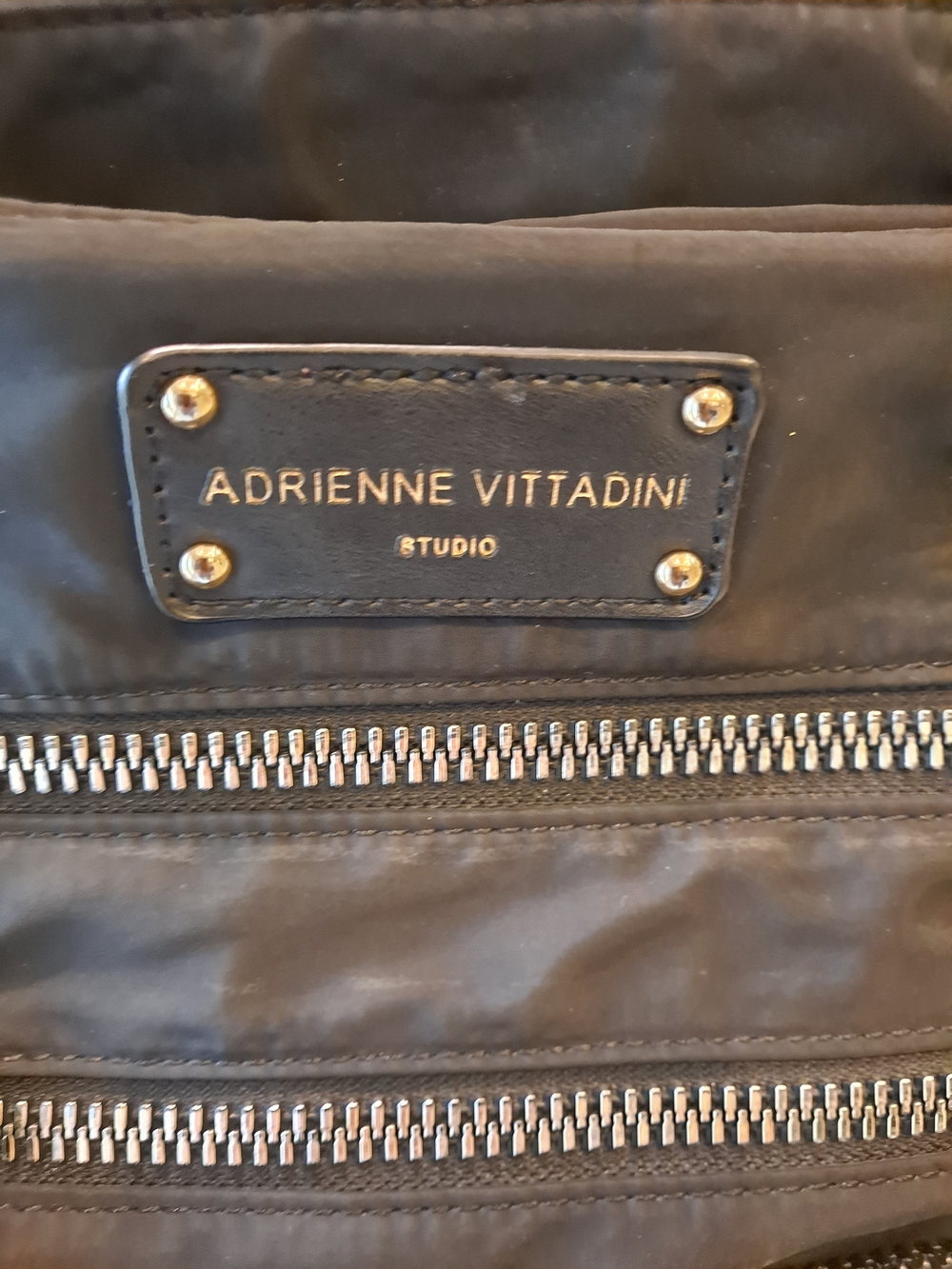 Adrienne Vittadini Studio Black Nylon Crossbody Zip Pocket Organizer Traveler - Picture 2 of 11